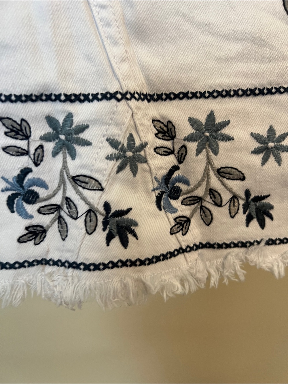 White Embroidered Denim Skirt with Blue Floral Accents - Picture 5 of 5
